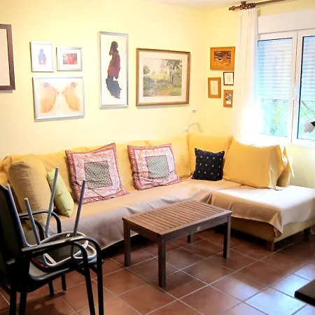 With 2 Bedrooms In Celorio With Terrace