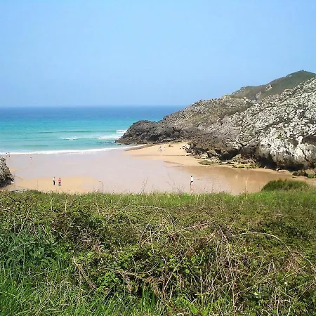 With 2 Bedrooms In Celorio With Terrace * リャネス